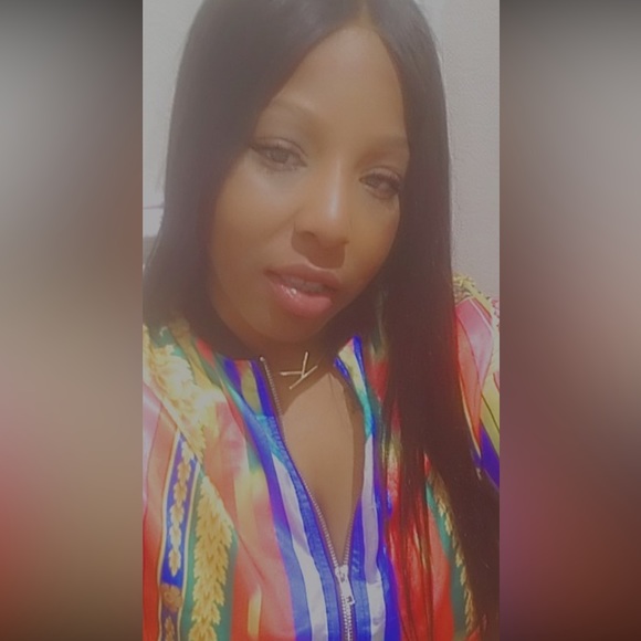 Meet your Posher, Loveit - Picture 1 of 1